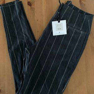 Pinstripe knit jagging’s size XL Agnes and Dora